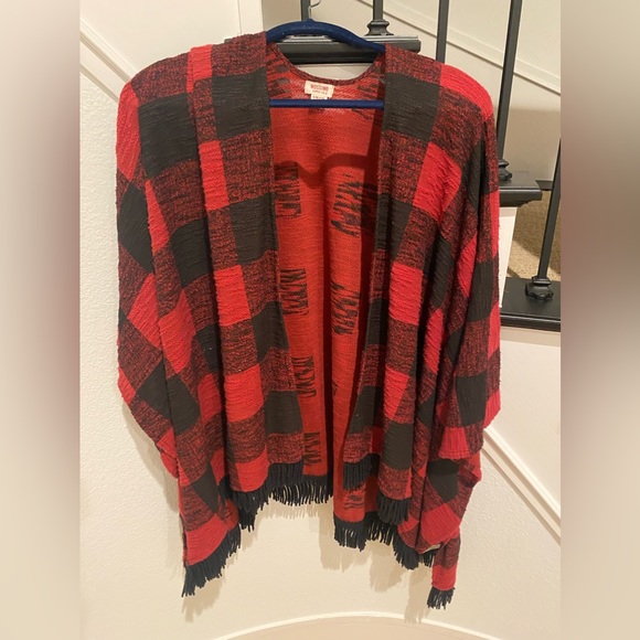Women’s red and black Buffalo plaid shawl size s/m - Picture 1 of 8